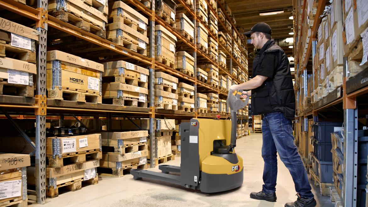 NPP18QL pedestrian power pallet truck